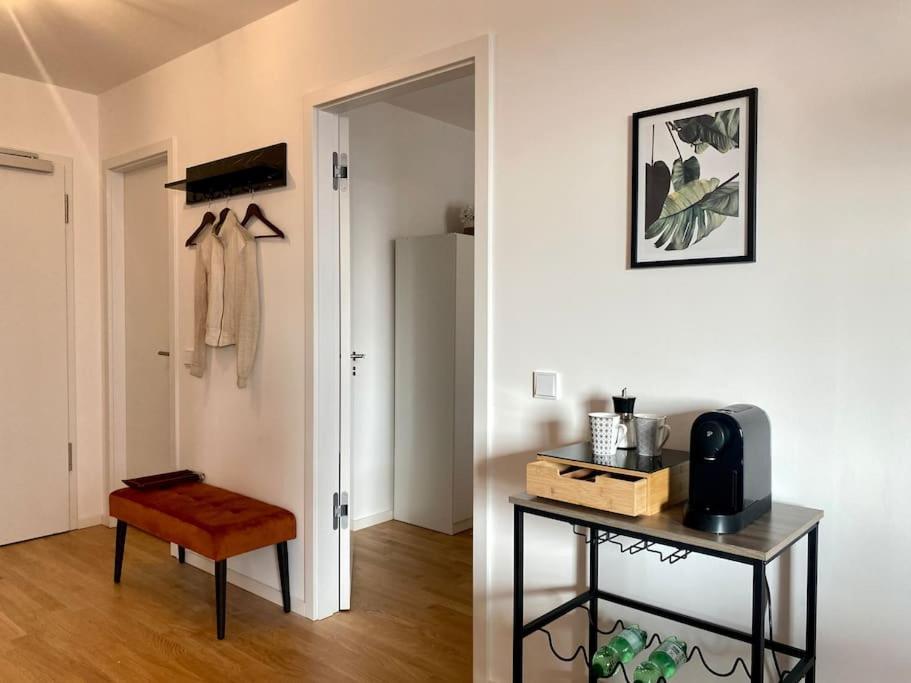 Apartment Am Flughafen, Glasfaser-Internet, Waschmaschine Schönefeld Dış mekan fotoğraf